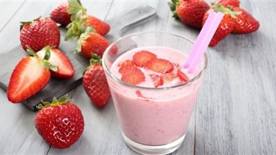 طريقة عمل سموذي الفراولة بالزبادي| دايت من دون حرمان