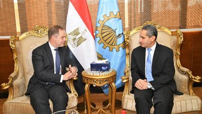 محافظ الغربية يستقبل السفير البريطاني