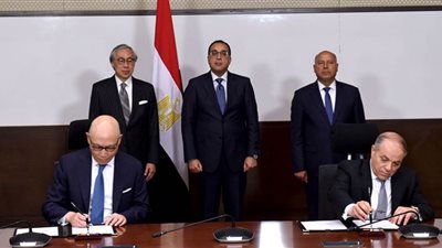 تنفيذ مشروع إنشاء محور السخنة - الدخيلة اللوجيستي المتكامل للحاويات