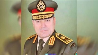 رئيس الأركان يشهد بيانًا عمليًا لأنسب أسلوب لأعمال التطهير الكيميائى