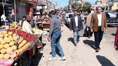 رفع الإشغالات من شوارع مدينة إطسا بالفيوم