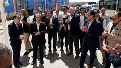 مدبولي يشهد افتتاح خط الإنتاج الجديد بمصنع شركة 