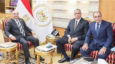 نتائج اجتماع موسع بين نقيب المحامين ووزير العدل لبحث الأزمات الراهنة