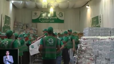 توزع كراتين سلع غذائية ولحوم للمحتاجين بمحافظات مصر حتى 20 رمضان (فيديو)
