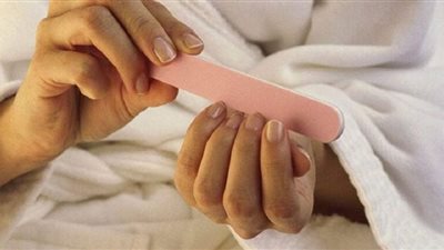 الأسباب الرئيسية لهشاشة الأظافر