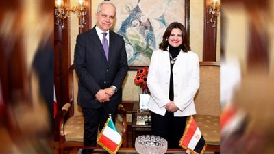 وزير الداخلية الإيطالي يرحب بزيادة المهاجرين المصريين بطريقة قانونية
