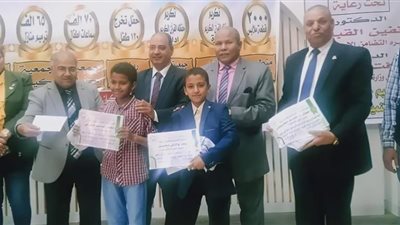 تكريم حفظة القرآن الكريم بالمراحل التعليمية بالمنشأة