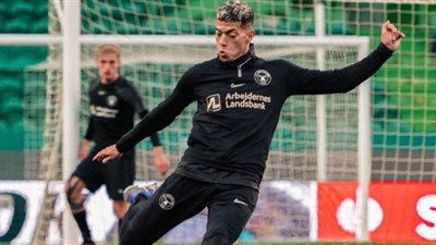 ميتلاند بقيادة إمام عاشور يواجه سيلكيبورج الليلة بالدوري الدنماركي