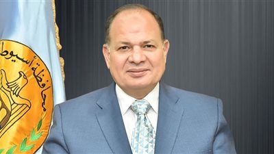 محافظ أسيوط يُهنئ الفائزات بلقب الأم المثالية ويقدم التحية لكل أمهات مصر