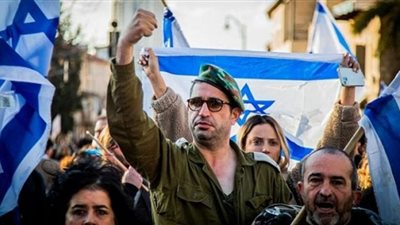 احتجاجات داخل جيش الاحتلال.. ونتنياهو يطالب بإنهاء العصيان