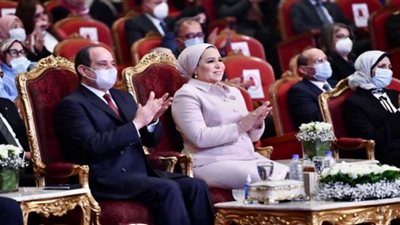 الرئيس السيسي وقرينته يشهدان احتفالية المرأة المصرية والأم المثالية