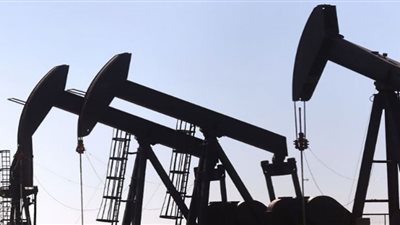 أسعارالنفط تهبط 3% بفعل مخاوف القطاع المصرفي العالمي