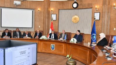 اجتماع اللجنة المشكلة لإدارة جامعة الإسماعيلية الأهلية