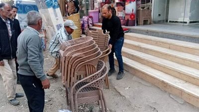 رفع الإشغالات والباعة الجائلين بشوارع مدينة إطسا بالفيوم