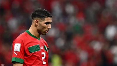 طرد مذيع شهير من وظيفته بسبب أشرف حكيمي| فيديو