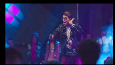 مسلسلات رمضان 2023| أغنية خارج المألوف لـ أحمد أمين في الصفارة (فيديو)