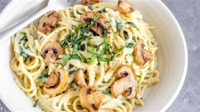 باستا بالدجاج وصلصة البيستو على سفرة رمضان