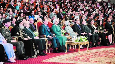 «السيسى».. نصـــــير المــــرأة