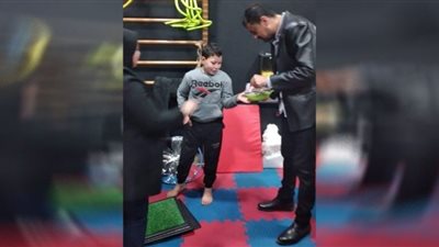 توزيع هدايا على الأطفال المترددين على مركز التخاطب بمركز شباب بلبيس