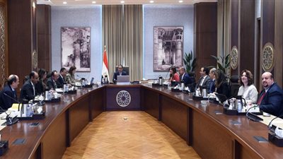 مدبولي يستكمل استعراض مقترح الخطة الاستثمارية لعام 2023- 2024