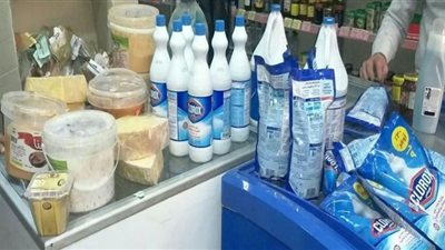 ضبط منظفات ومواد غذائية منتهية الصلاحية بالإسماعيلية