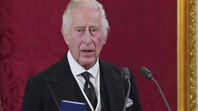 الاحتجاجات الفرنسية تؤجل زيارة الملك تشارلز