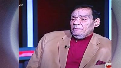 حلمي بكر صبي عالمة فى عيون أمه (شاهد)
