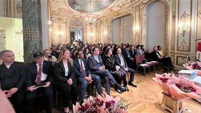 المكتب الثقافي المصري بلندن يحتفل بيوم المرأة العالمى وعيد الأم