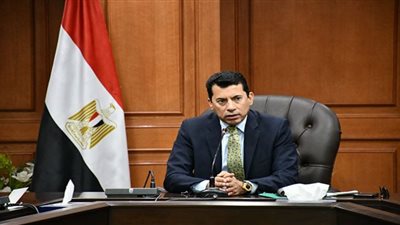 وزير الشباب يناقش مقترح إدارة وتشغيل مدينة مصر الدولية للألعاب الأوليمبية