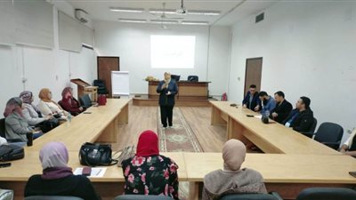 دورة تدريبية لـ أعضاء هيئة التدريس بجامعة القناة