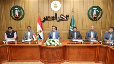 محافظ المنوفية يشدد على الالتزام بإجراءات قانون ترخيص المحال العامة