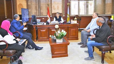 محافظ الغربية يتابع موقف تطوير طريق طنطا- المحلة