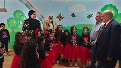 جولة تفقدية للقوى العاملة في شركة كبرى بالإسماعيلية