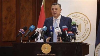 السياحة: تيسيرات وتسهيلات جديدة للحصول على تأشيرة مصر لعدة جنسيات