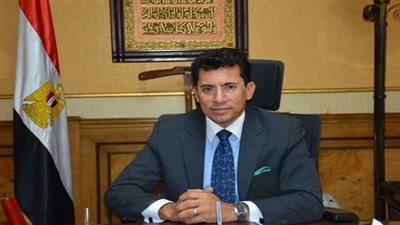 وزير الشباب والرياضة يبحث تطوير أندية العلوم والتكنولوجيا