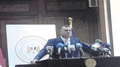 أحمد عيسى يعلن التيسيرات والتسهيلات للحصول على التأشيرة السياحية لدخول مصر
