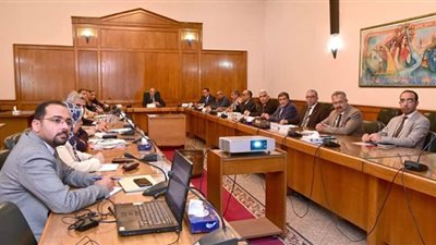 وزيرالري: نتخذ الإجراءات اللازمة لتوفير الاحتياجات المائية للمنتفعين