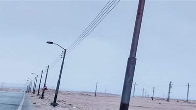 إصلاح عطل مفاجئ بخط مياه الشرب وتدعيم أعمدة الإنارة بالفشن