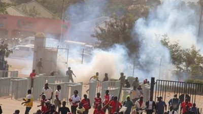 شاهد .. جماهير مالاوي تحتشد بإعداد غفيرة قبل مباراة مصر المرتقبة