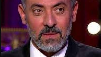 فتحي عبد الوهاب يفجر مفاجآت عن حياته الشخصية والفنية (شاهد)