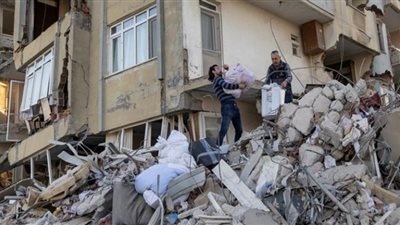 تركيا تشن حملة اعتقالات لمهندسين بسبب كارثة