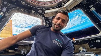 رائد فضاء إماراتي يتغنى في حب مصر من خارج الكوكب.. أم الدنيا دايما منورة