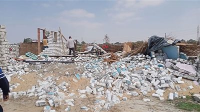 التصدي لحالة بناء بدون ترخيص فى القنطرة شرق بالإسماعيلية