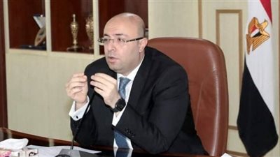 محافظ بني سويف يناقش الموقف التنفيذي لـ 41 مشروعًا في قطاع التعليم