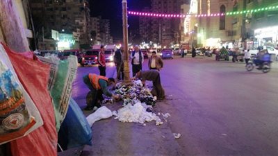 رفع 880 طن قمامة وأتربة من الشوارع والميادين بالمنصورة