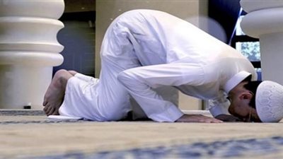 الحكمة من مشروعية سجود التلاوة ودليله وهيئته