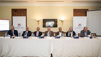 إطلاق مبادرة للتعاون بين اتحادات التمويل الاستهلاكي والتأمين والتخصيم