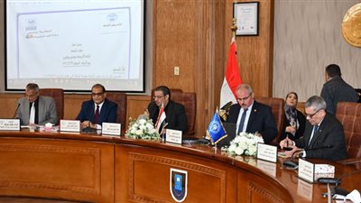 مجلس جامعة قناة السويس يستعرض تقريرًا مُفصلًا عن عمليات التطوير بالمستشفيات الجامعية