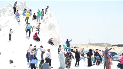جبال الملح ببورفؤاد تتحول لمزار سياحى