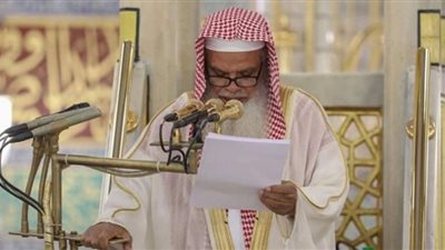 علي الحذيفي يتماثل للشفاء ويعود إلى منبر رسول الله